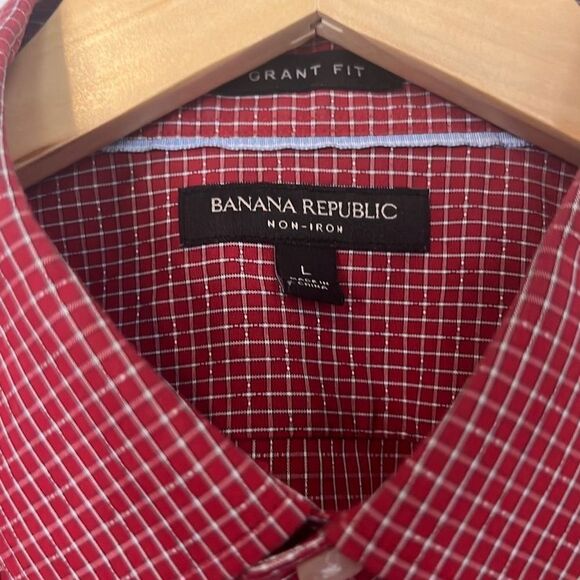 Banana Republic Non Iron Mens Long Sleeve Button Up Dress Shirt Size Large Red - Picture 2 of 9